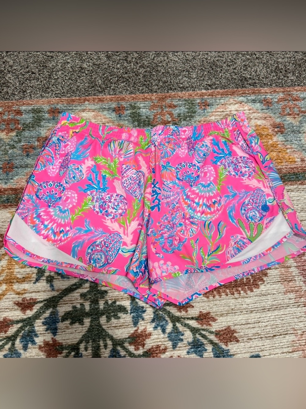 Lilly Pulitzer Shell Me Something Good Women’s Ocean Trail Shorts M